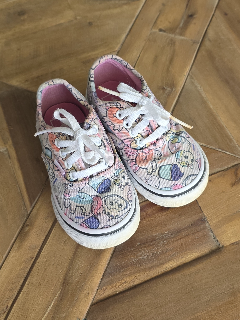 Vans Toddler Unicorn Shoes, Size 6